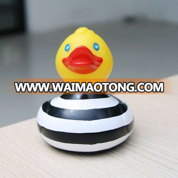 Soft and non-toxic rubber duck bath toys, ducks bath toy for children and promotional with customized